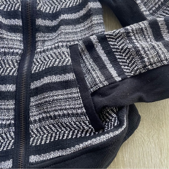 Lou & Grey Blazer - Picture 5 of 7